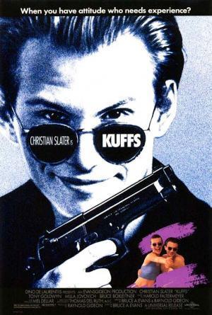 Descargar Kuffs, poli por casualidad
